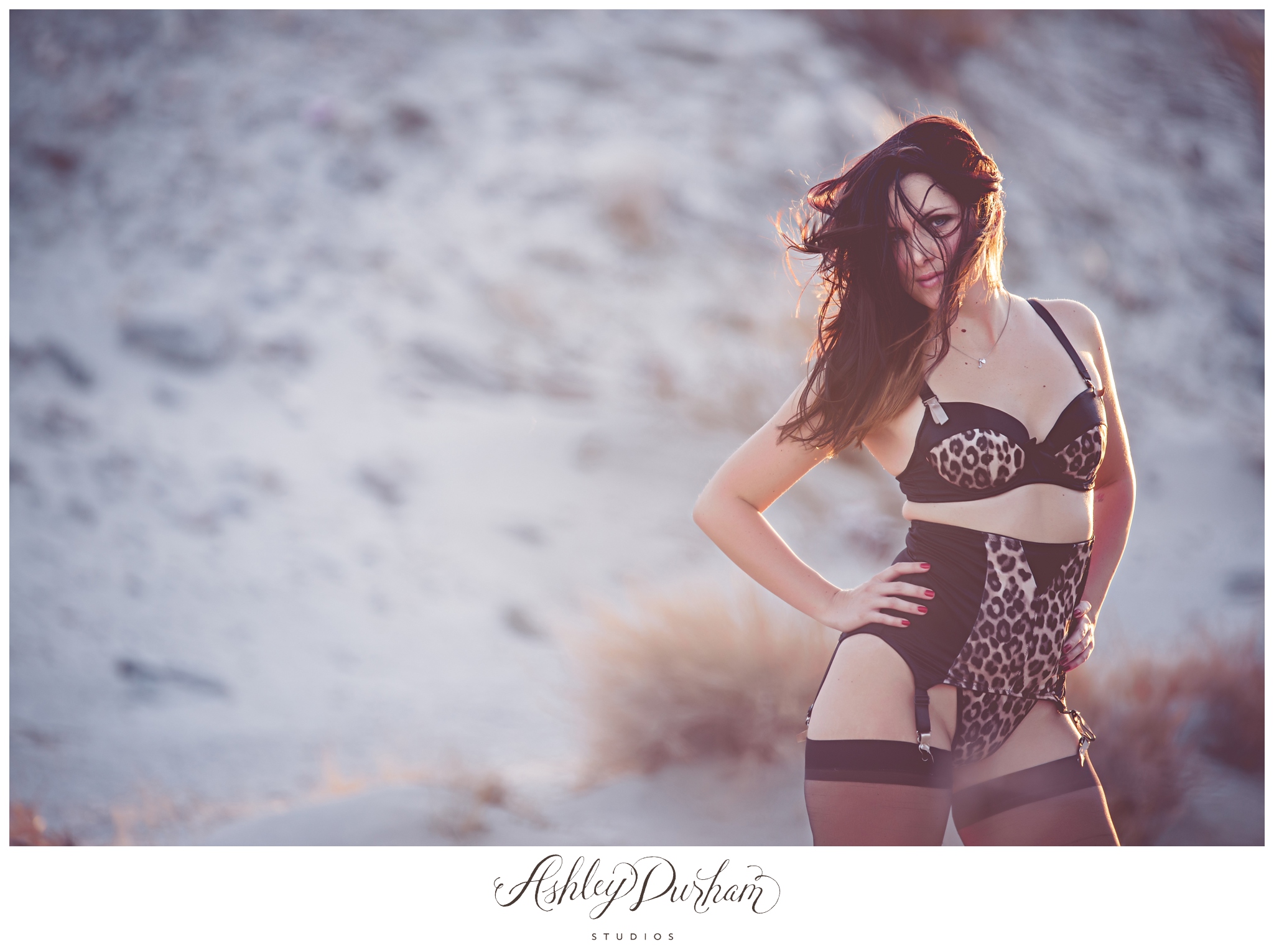 desert boudoir, outdoor boudoir, southern california boudoir, 29 palms boudoir, palm desert boudoir, la quinta boudoir, palm springs boudoir