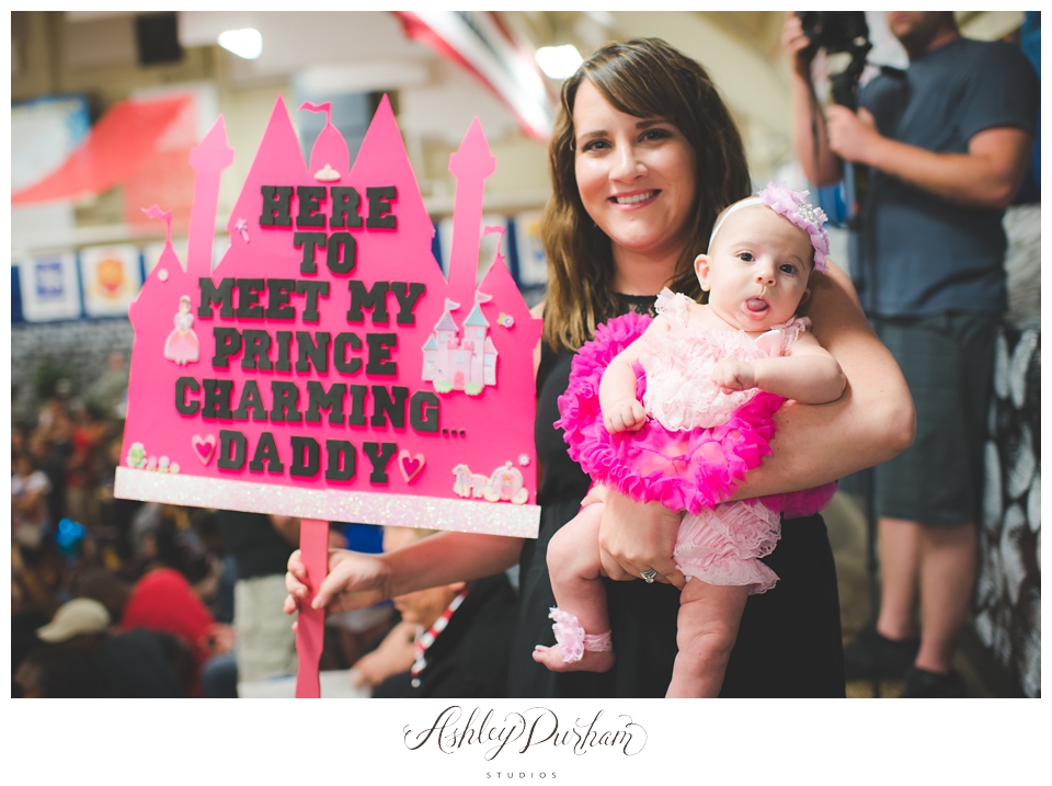 Palm Springs military photographer, twentynine palms homecoming photographer, 29 palms homecoming photographer, fort irwin homecoming photographer, san diego military photographer