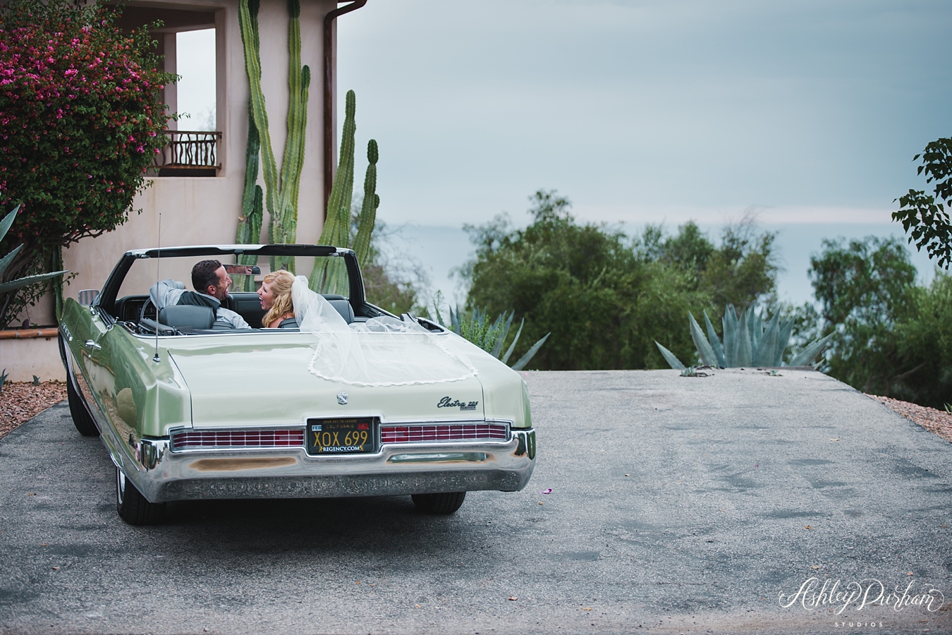 rancho chiquita wedding, jenn laskey weddings, malibu wedding photographer, vintage car for wedding
