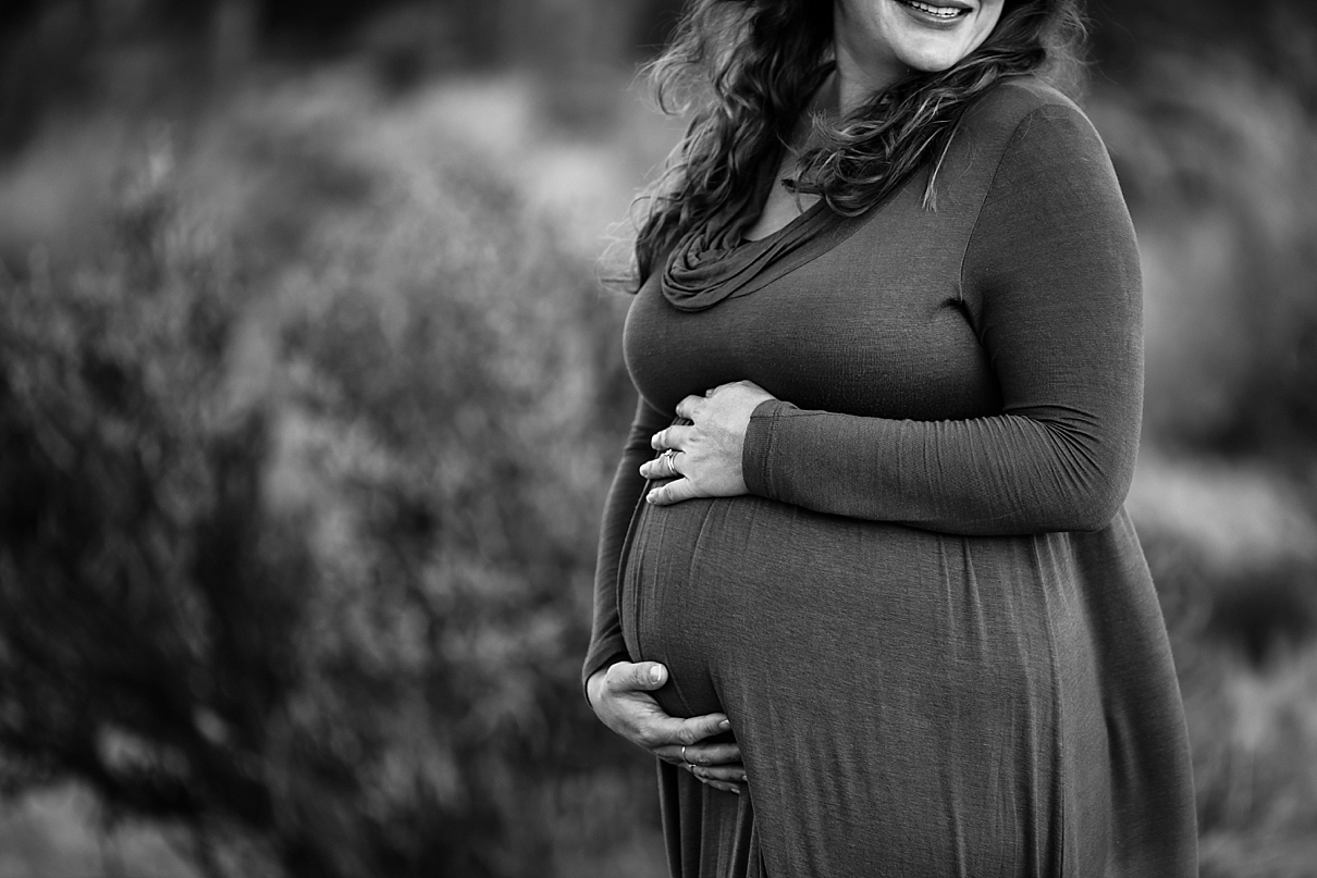 Joshua Tree maternity photos, desert maternity photos, desert pregnancy photos