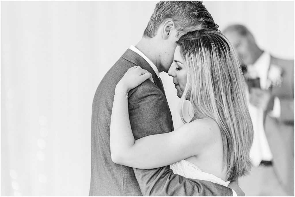 bride and groom's first dance at wedgewood ken caryl