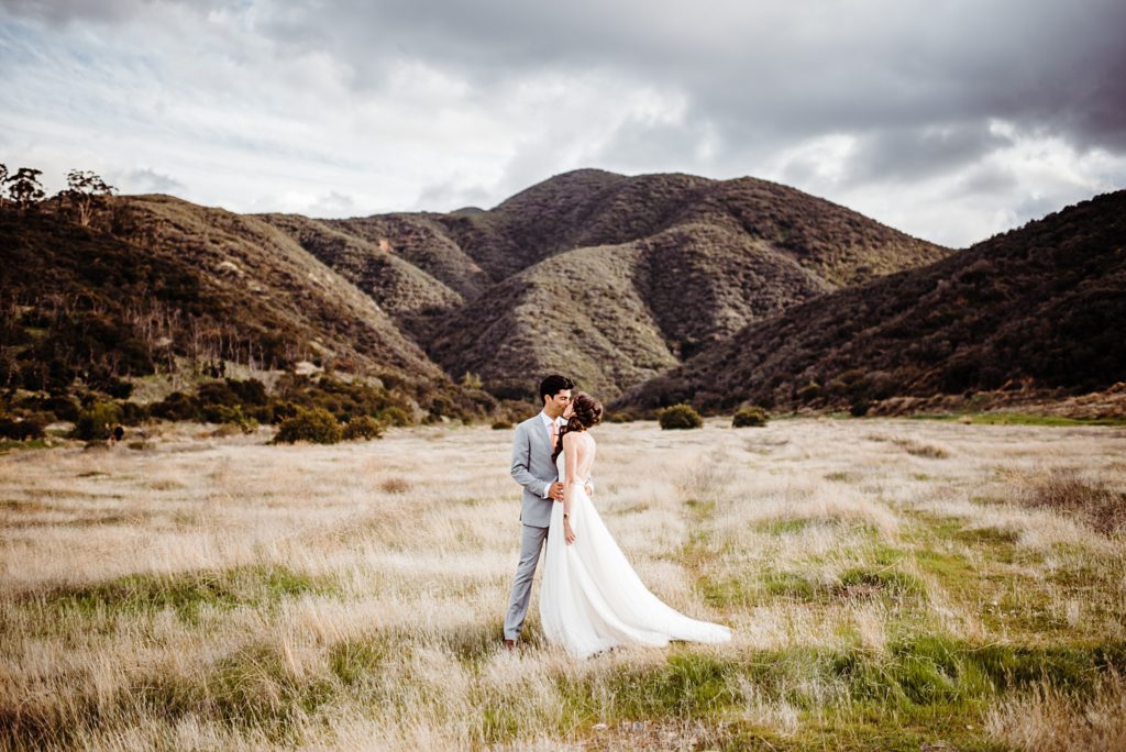 skyline drive trail wedding photos in corona