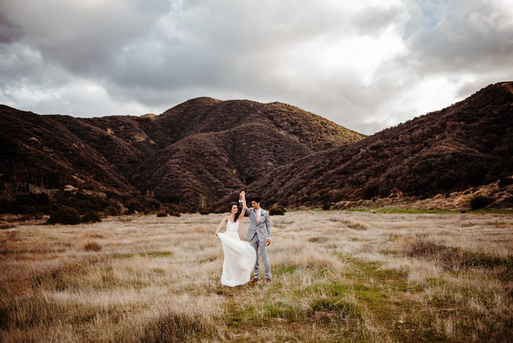 skyline drive trail wedding photos in corona