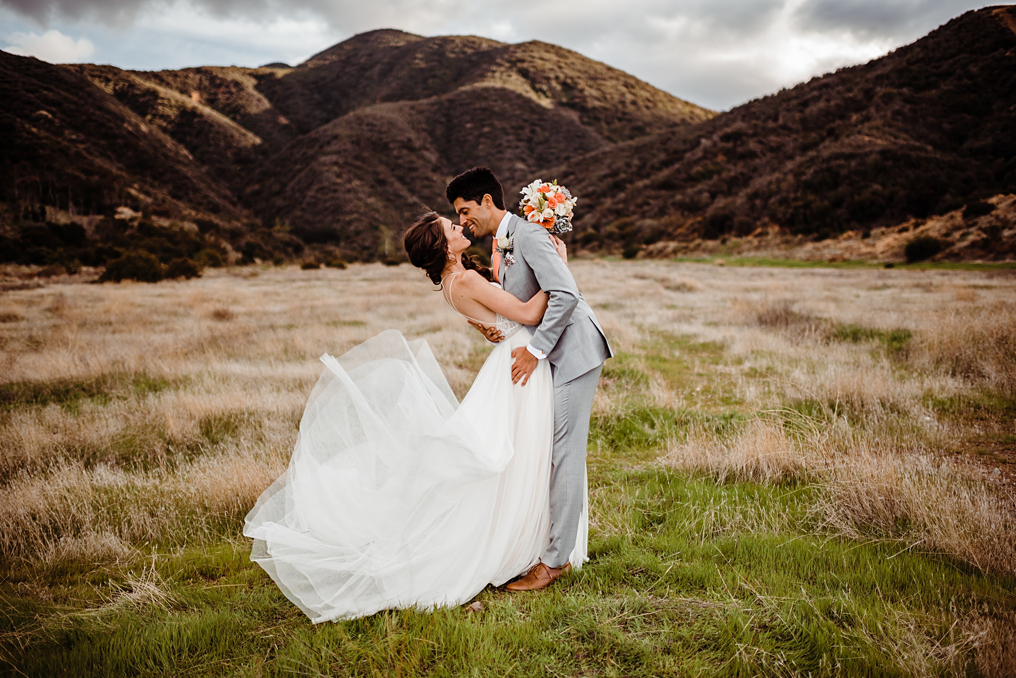 skyline drive trail wedding photos in corona