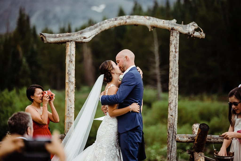 trappers lake lodge wedding
