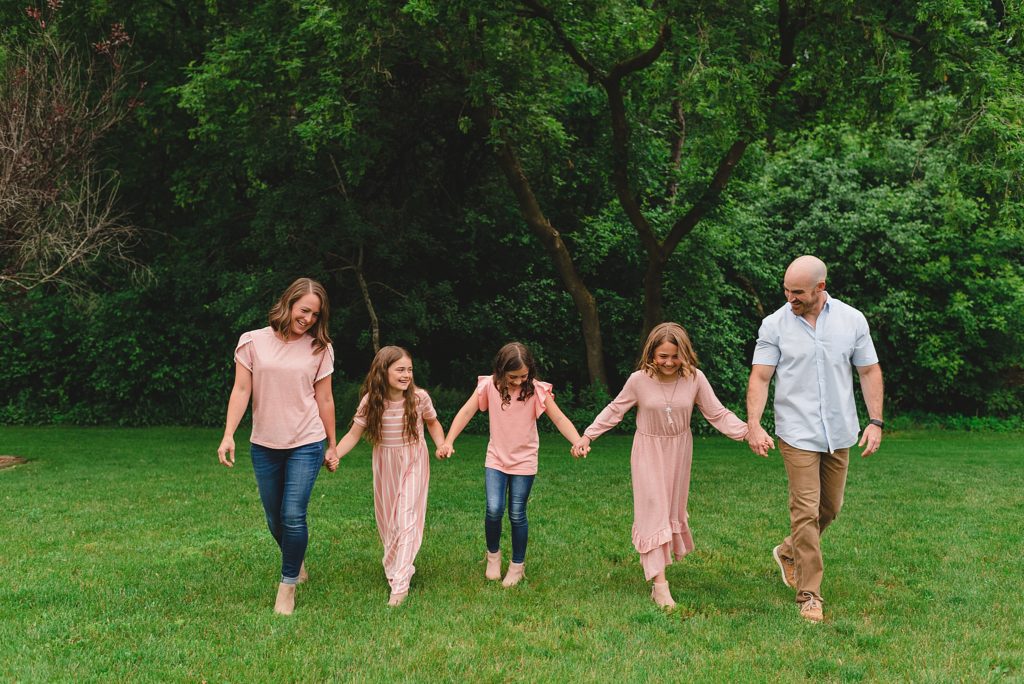 backyard family session with a trampoline