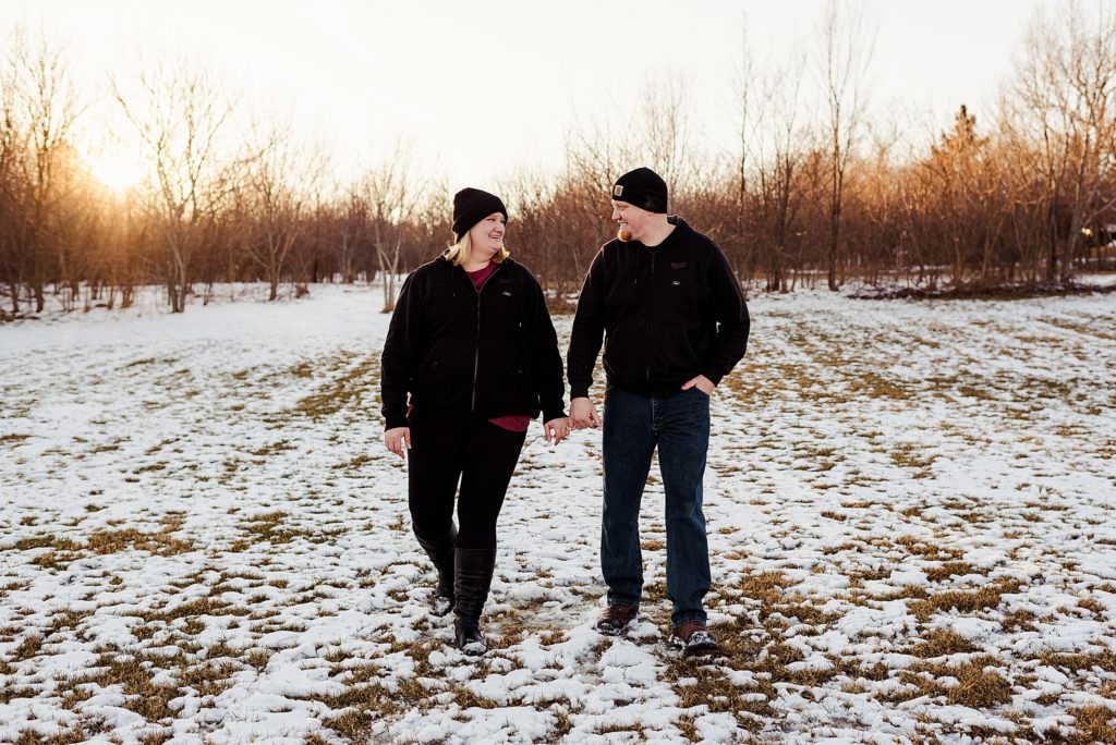 wintery couples session in wisconsin