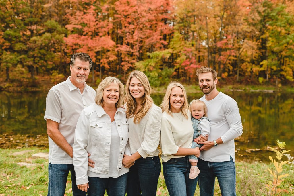 extended family session in the fall in wisconsin 