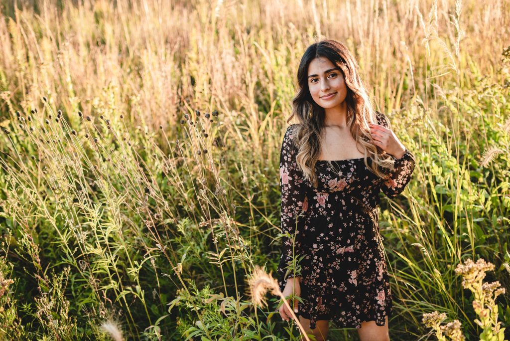 senior photos at white river county park in lake geneva