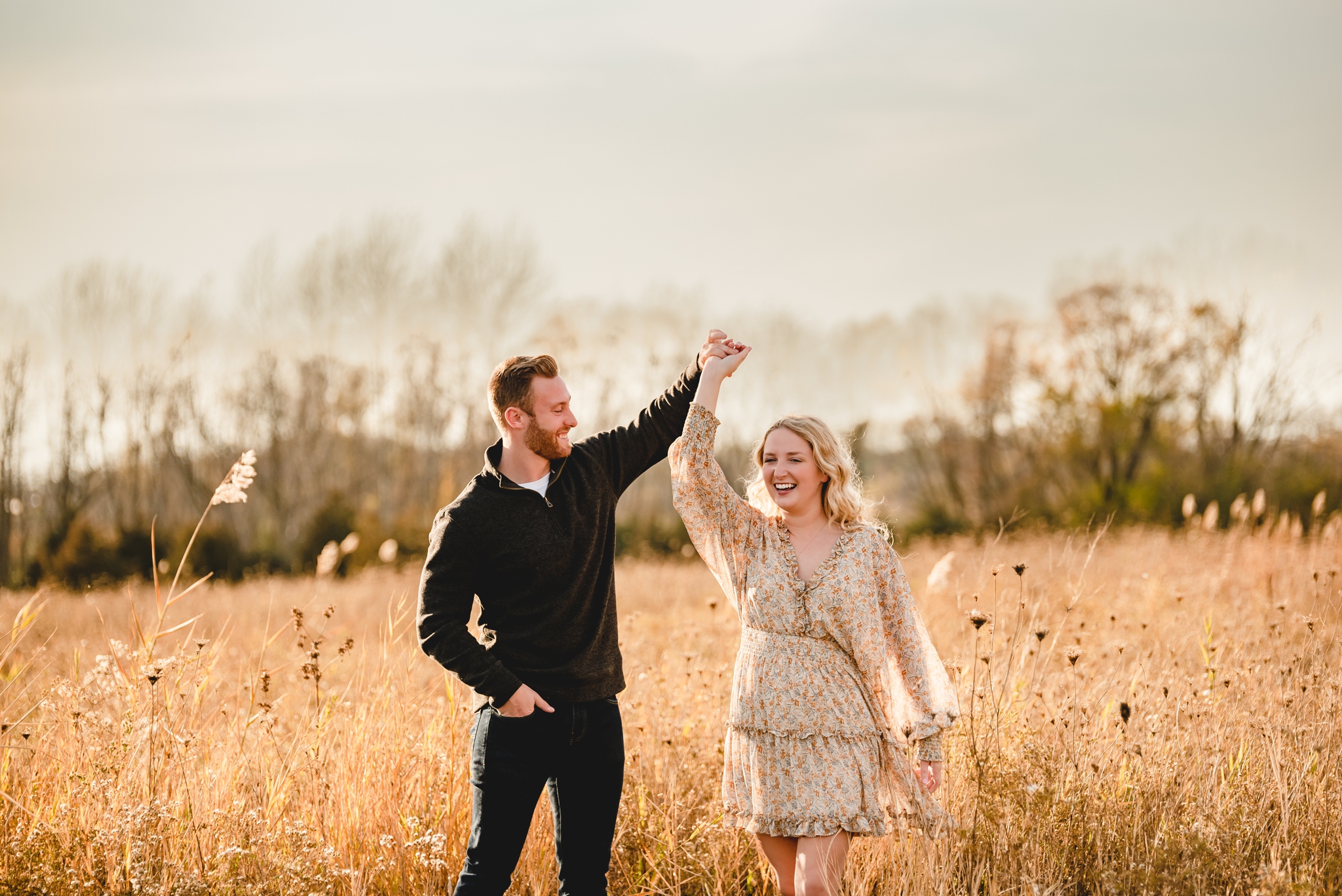 A sunny Doty Park engagement session in Neenah, Wisconsin 
