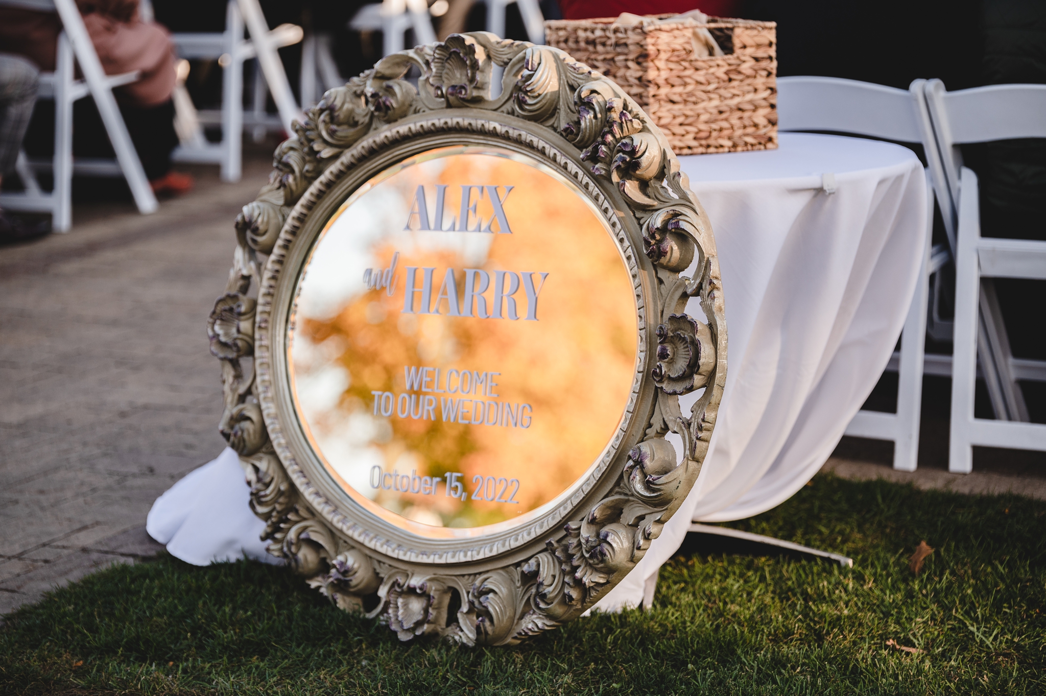 mirror welcome sign for wedding