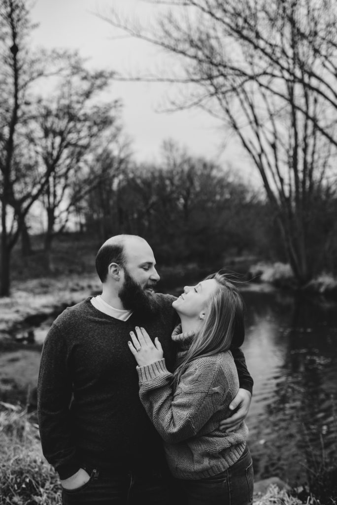 engagement session at white river county park