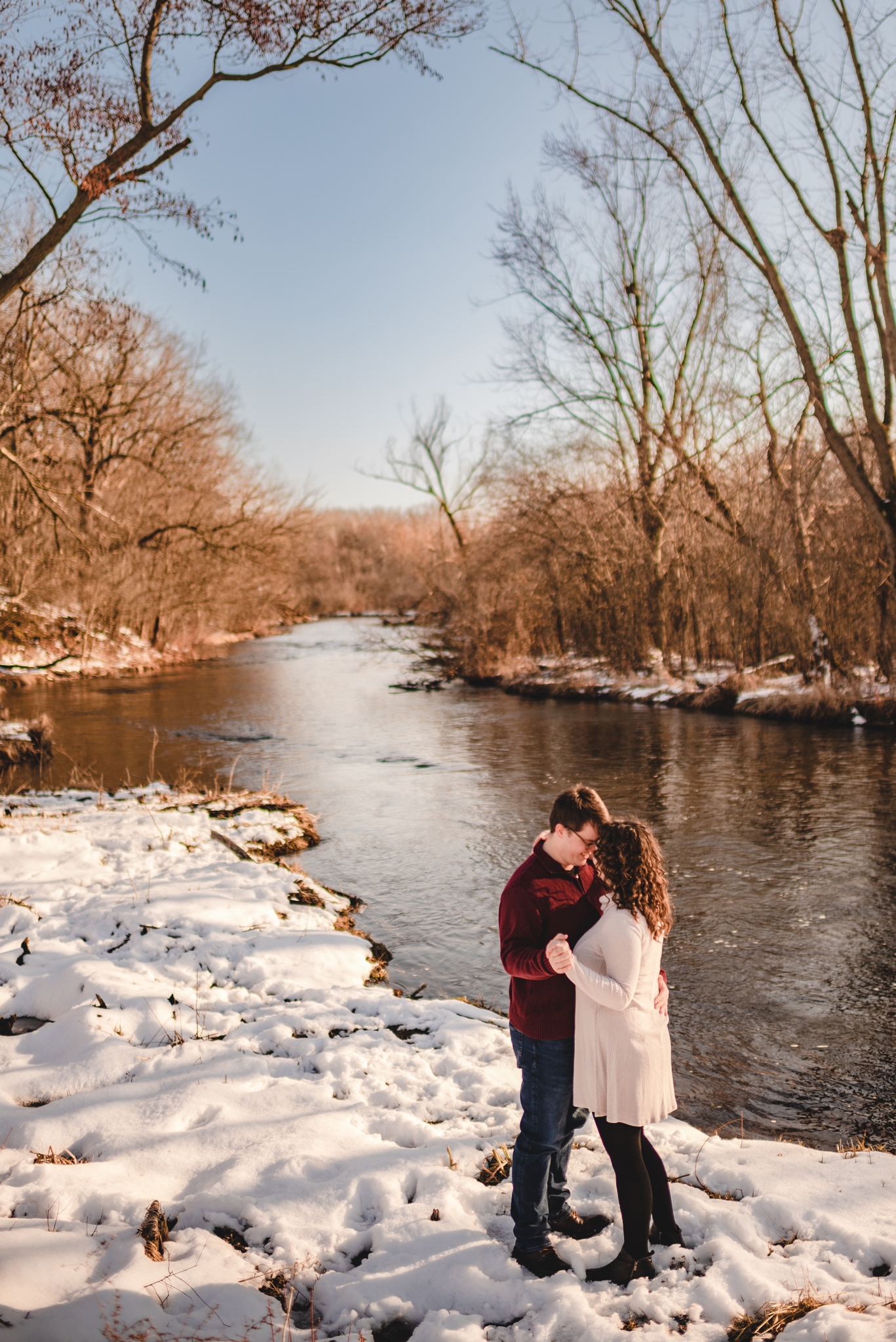engagement photos in wisconsin during the spring