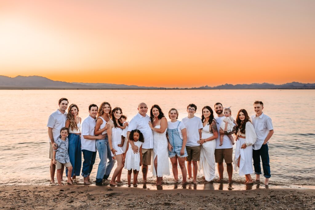 extended family photography at the lake havasu beach