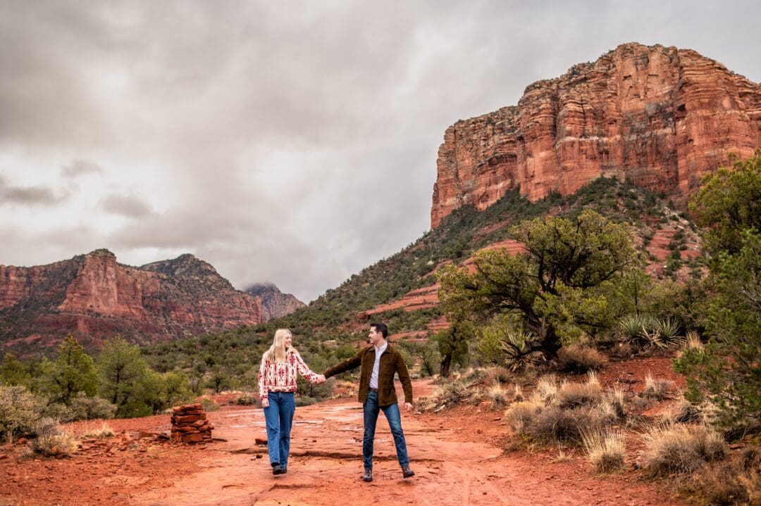 cloudy engagement photos in sedona
