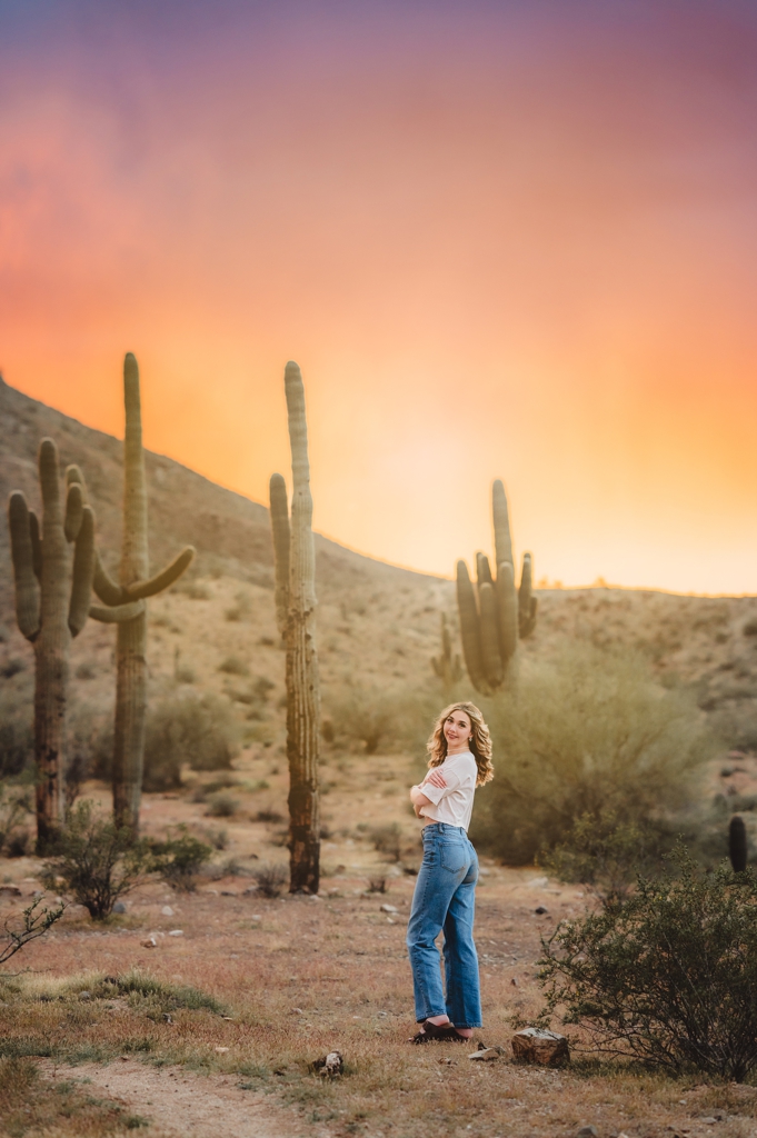 arizona senior photos with large saguaro cactus
