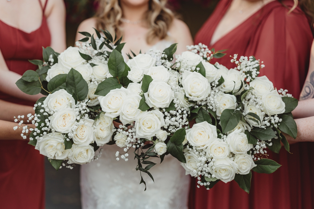 white and green wedding bouquets
