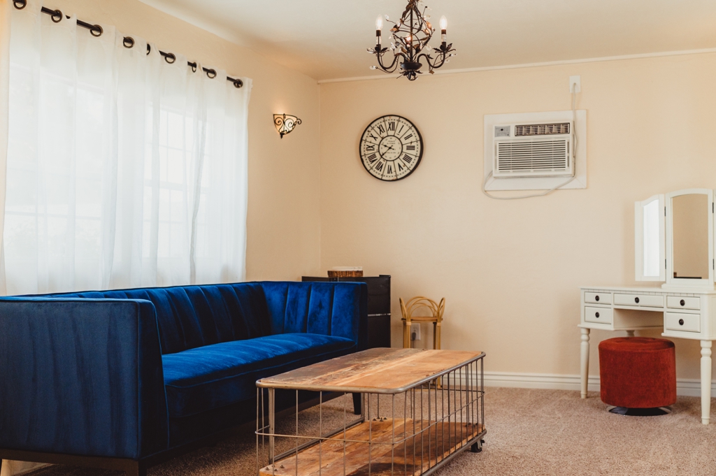 bridal suite at the big red barn at schepf farms