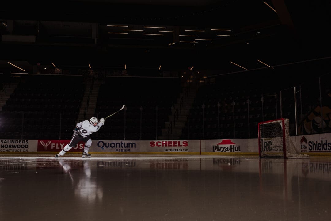 phoenix athletic senior photographer for hockey players