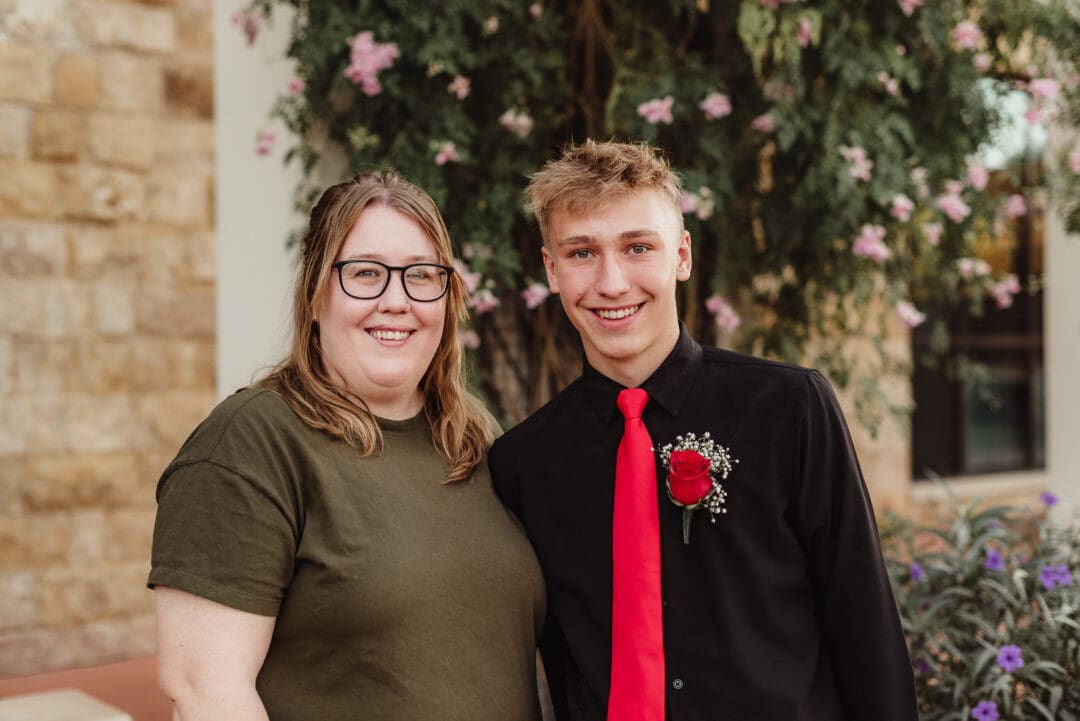 photos with parents before high school dance