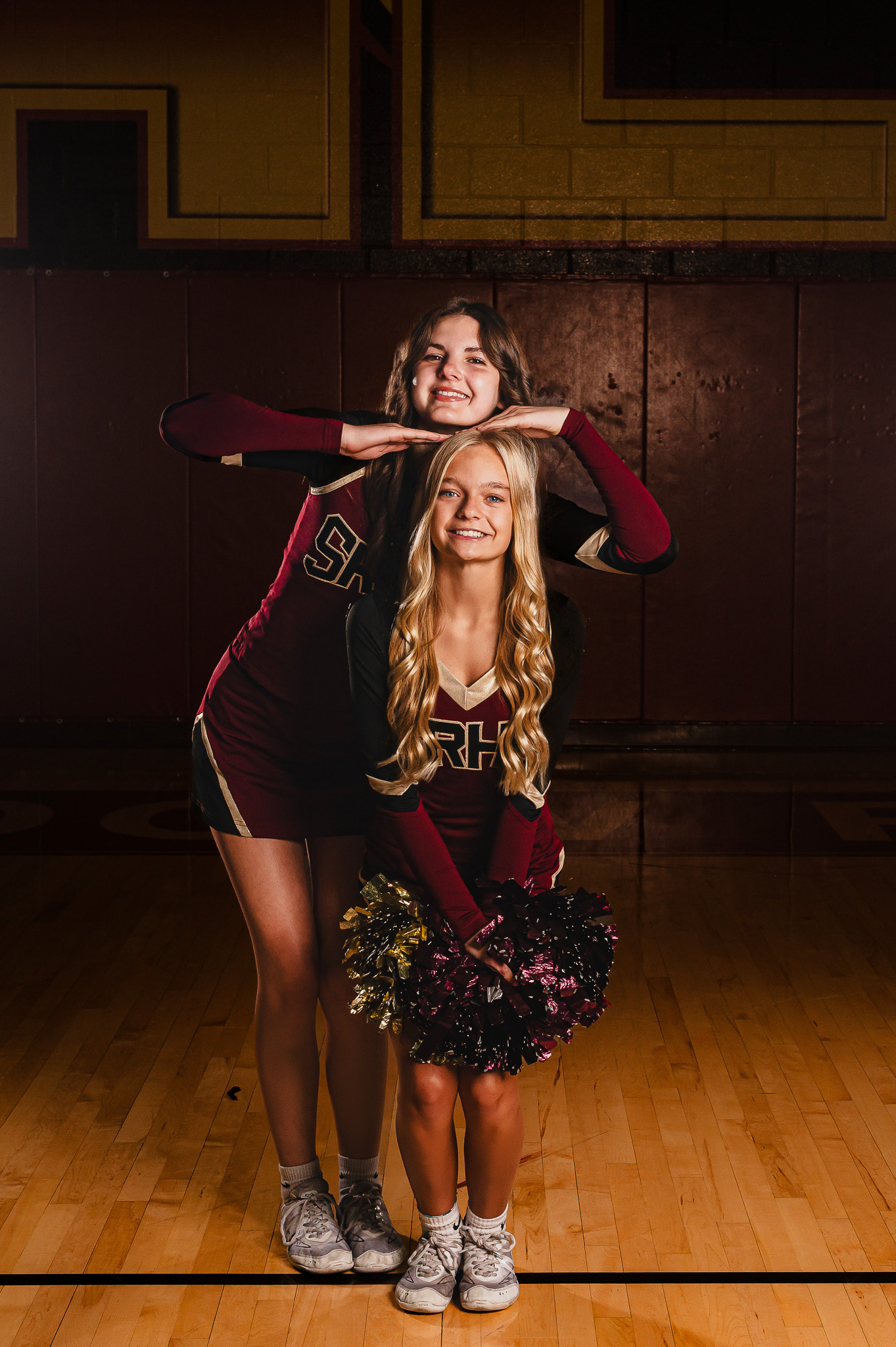 team media day for high school cheerleaders buddy photo pose ideas phoenix cheer team photographer