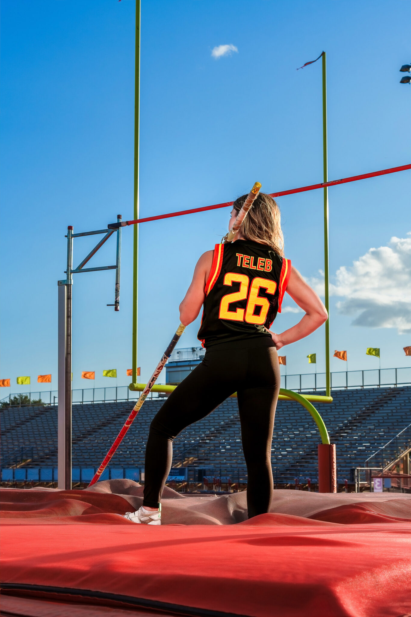 pole vaulter senior photos