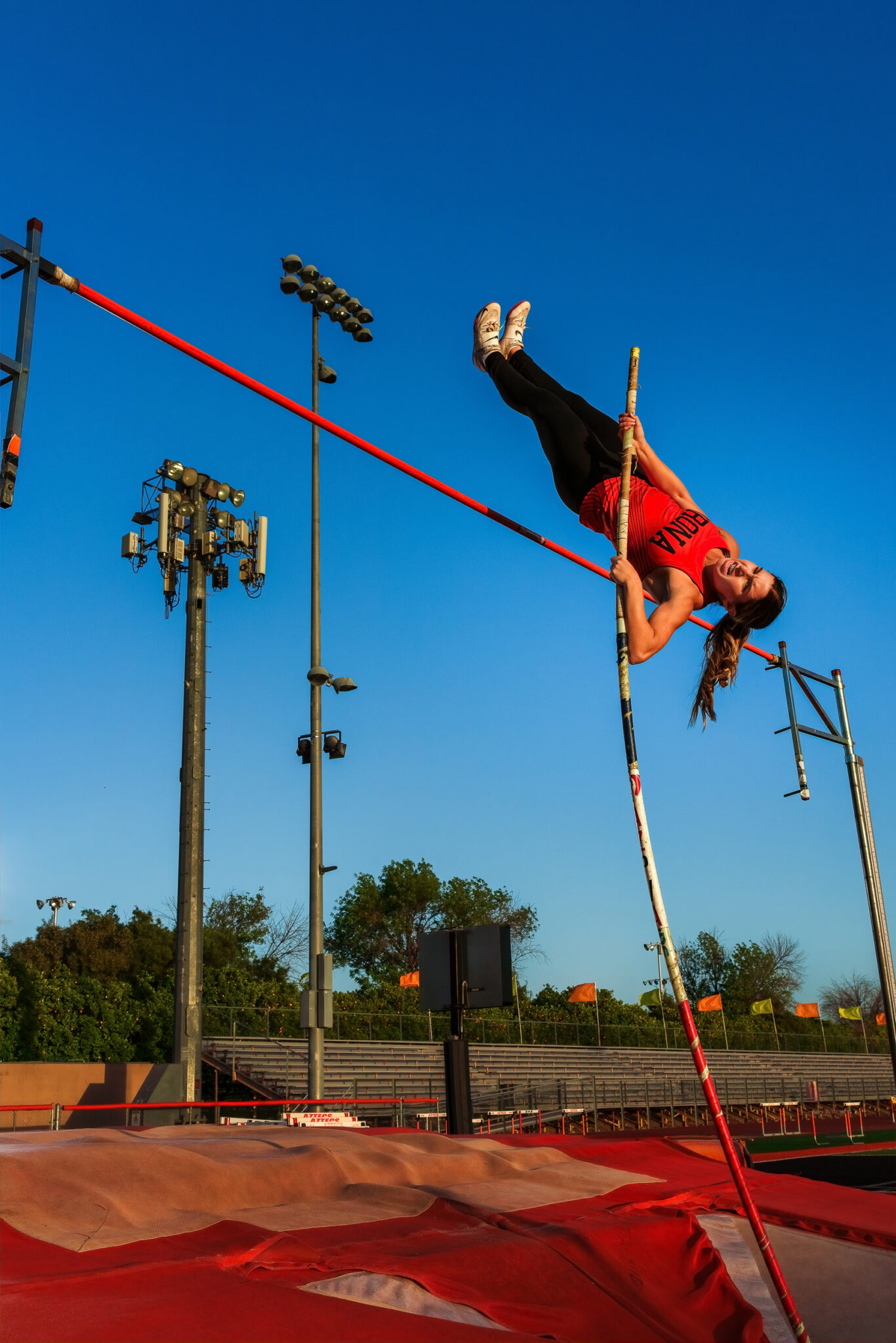 pole vaulter senior photos